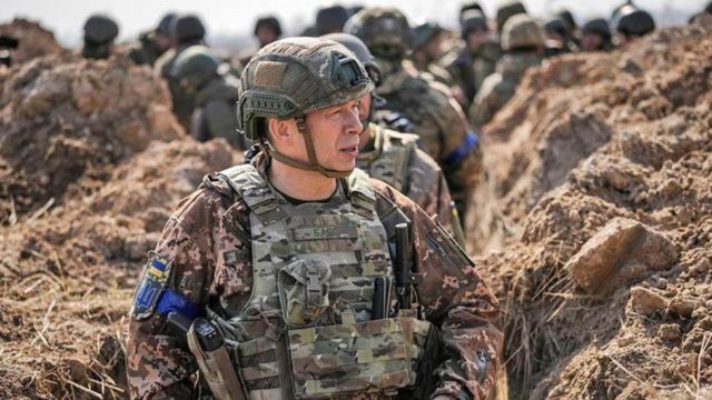 Former Ukraine Commander Says Russia’s Offensive Capability is Broken