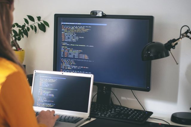 Most Tech Workers Try to Avoid AI, Survey Finds